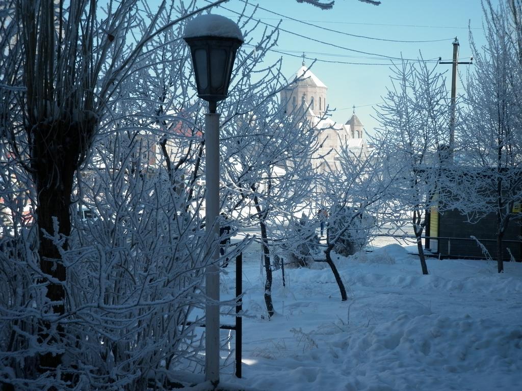 Guest House Dompolski غيومري المظهر الخارجي الصورة